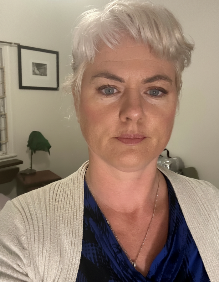 Chloe Ariell — International Clairvoyant Healer